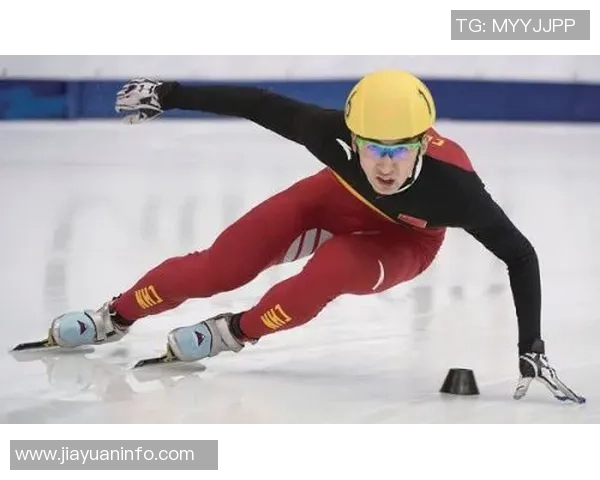 陈其遒的艺术人生与文化影响力探讨：从传统到现代的跨越与融合