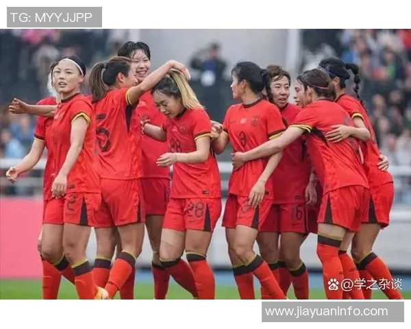 中国足球比赛直播泰国赛事精彩回顾与分析全方位解读球迷热情与期待 中国足球比赛直播泰国赛事精彩回顾与分析全方位解读球迷热情与期待